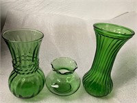 Green vase lot 3