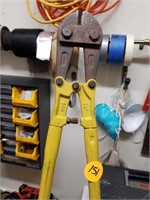 BOLT CUTTERS