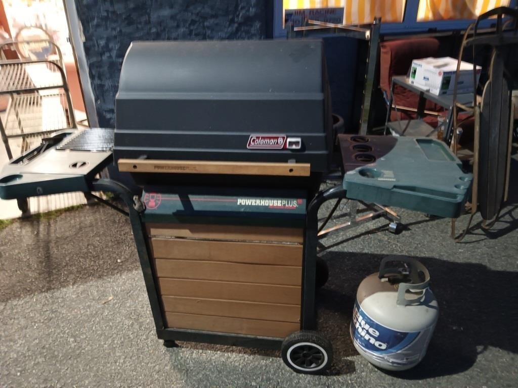 Coleman gas grill look at pictures