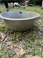 Vintage Aluminum Dish Pan