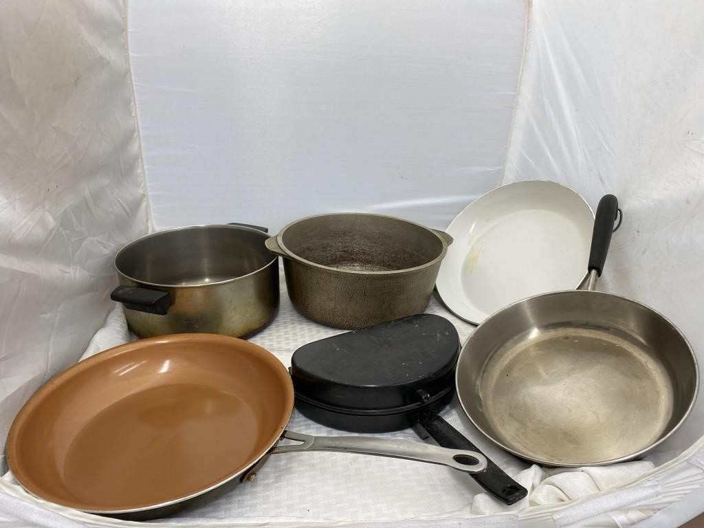 Box of Skillets & Cookware