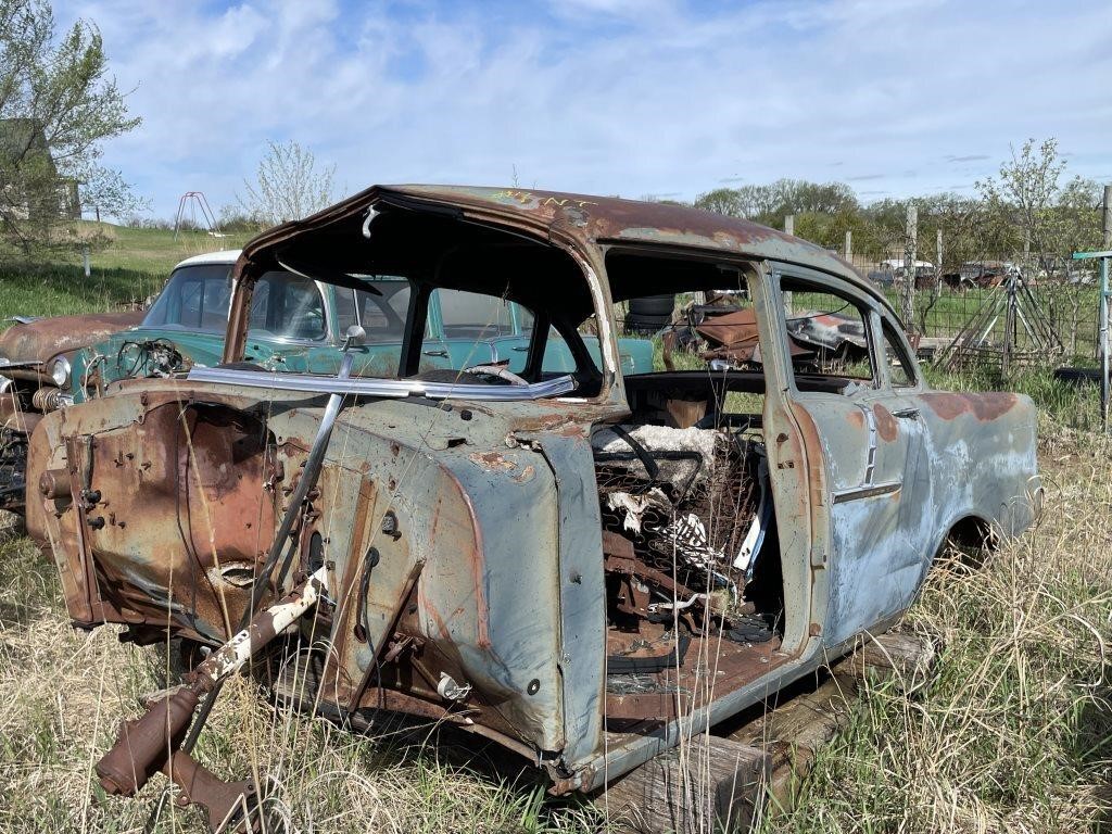 1956 4dr. Parts Car, No Chassis, No TItle