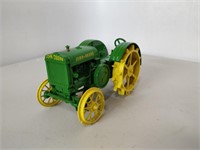 JD D tractor on steel 1/16