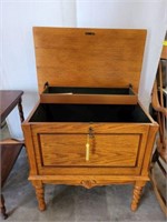 POWELL LIFE CHEST W/ KEY, REPLACEABLE SHORTER LEGS