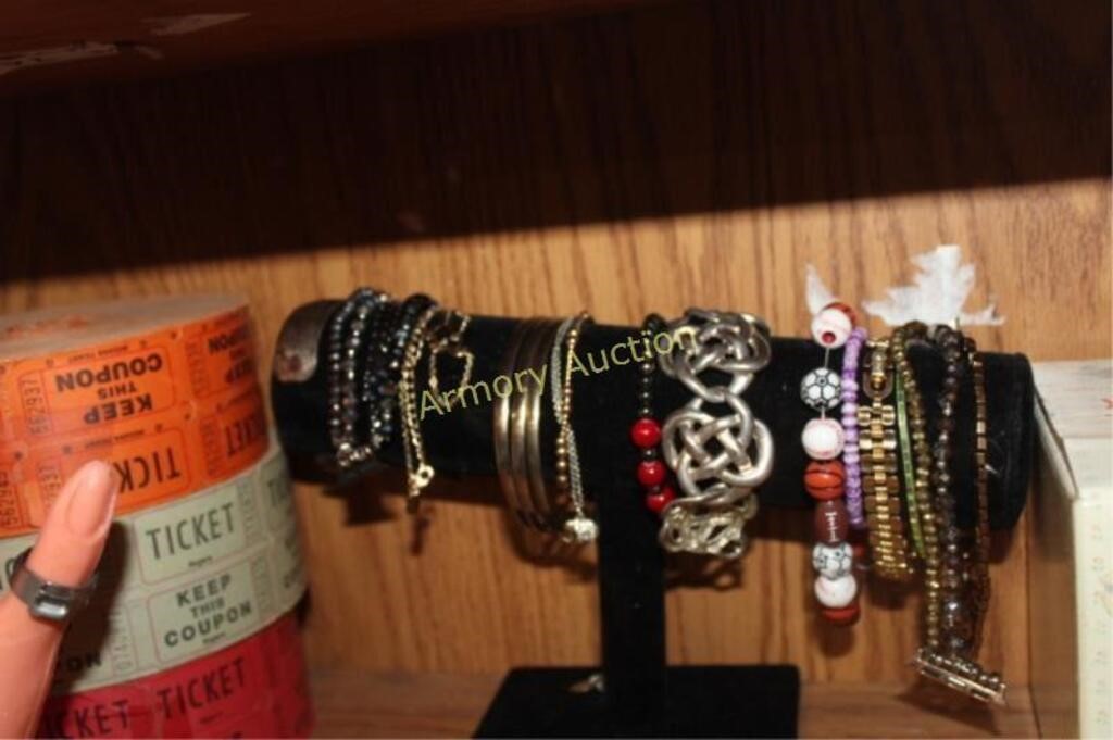 COSTUME JEWELRY BRACELETS - NOT DISPLAY