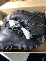 OBOZ Hiking Boots Size 6.5W Slightly Used