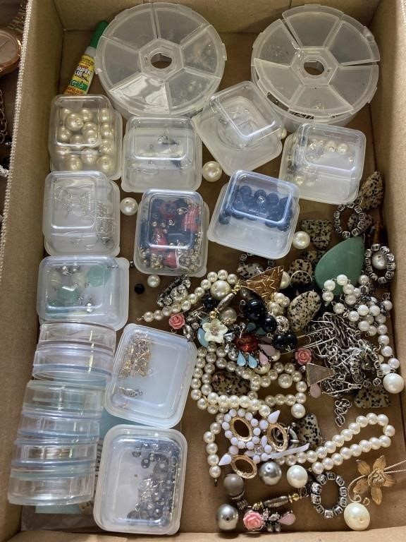 costume jewelry And parts for jewelry making