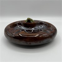 Ceramic ashtray with small frog made 1963 by Dick