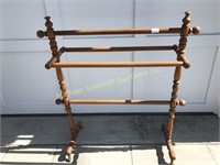 VICTORIAN MAHOGANY QUILT RACK