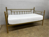 Day Bed w/ Metal Frame