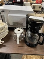 COFFEE MAKER AND COFFEE POTS