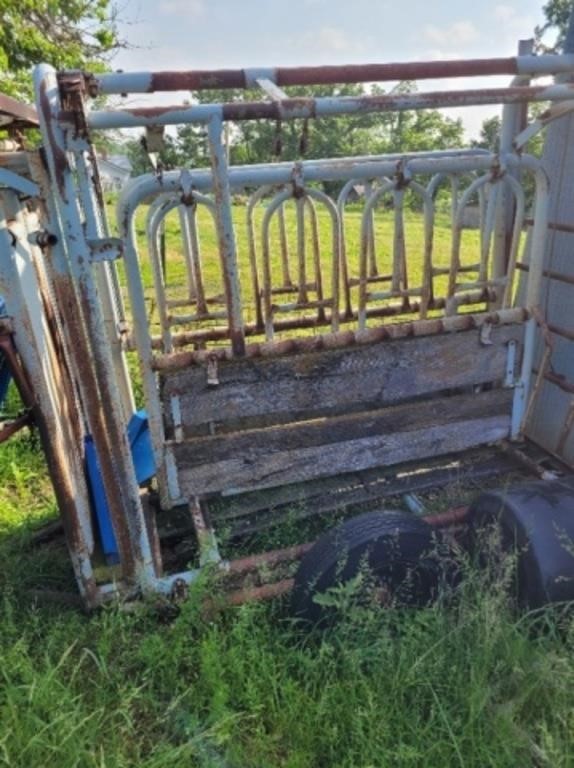 PORTABLE SELF CATCH SQUEEZE CHUTE-OFFSITE