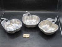 3 METAL APPLE DISHES