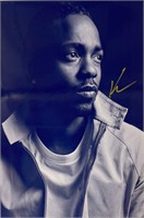 Autograph Kendrick Lamar Photo