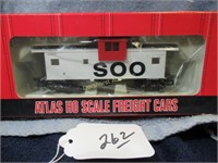 HO READY TO GO - SOO LINE EXTENDED VISION CABOOSE