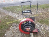 GIANT VAC 10HP LEAF BLOWER