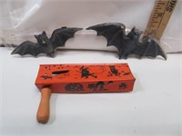 Vintage Halloween -2 Small Die Cut Bats & Noise