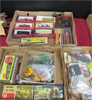 HO SCALE FREIGHTS & ACCESSORIES