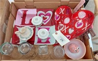 VALENTINES DAY DECOR- CONTENTS OF BOX