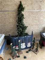 Decorative Christmas trees & snowman shutter