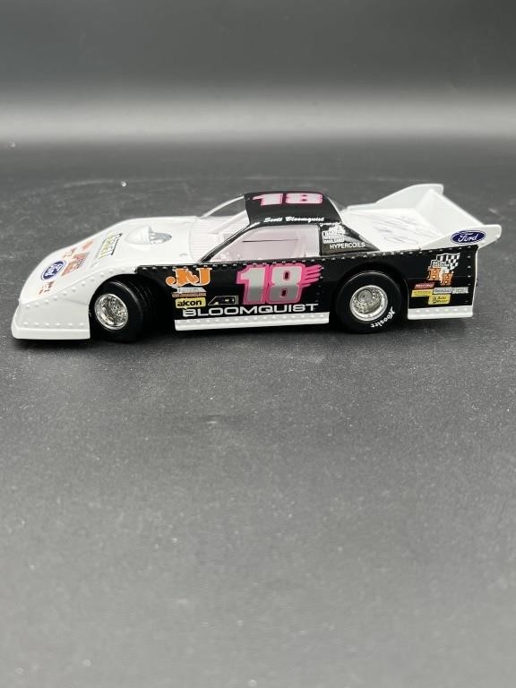 1:24 Scale NASCAR #18