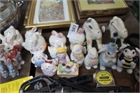 CERAMIC EASTER SHAKERS