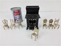 Miniatures: Chaises, poêle en fonte vintage
