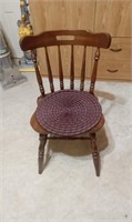 SINGLE WOOD CHAIR WITH CRACK IN SEAT