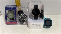 2 SMITH & WESSON WATCHES + 2 SMART WATCHES