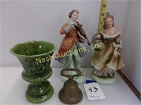 4 pcs w/ Victorian couple, green vase(as found)