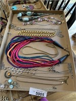 Jewlery lot Assorted Jewlery mixed lot display