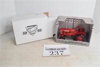 1/16 1993 Lafaeyette Farm Show Farmall 130