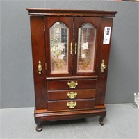 Dresser Top Jewelry Chest