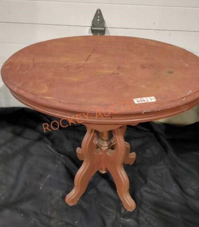 Antique lamp table