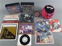 Music & Entertainment Collectibles Lot