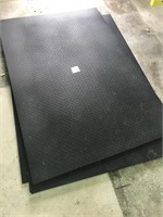 4’x6’ heavy rubber mats