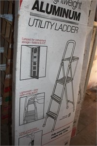 (2) utility ladders NIB 4ft alum