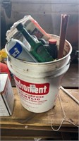Bucket of miscellaneous oils and lot of oils/