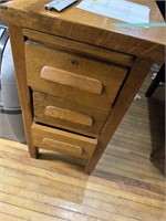 SIDE TABLE WITH DRAWERS