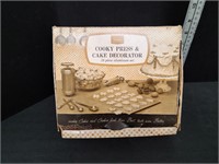 Vintage Aluminum Cookie Press & Cake Decorator