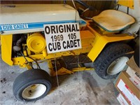 1969 Hydrostat Cub Cadet 105 Garden Tractor