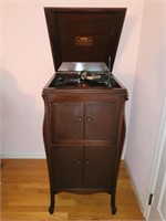 Antique Victrola talking machine