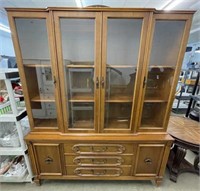 Bassett Furniture China Hutch