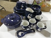 APPROX. 25PC GOOSE PATTERN POTTERY DINNERWARE