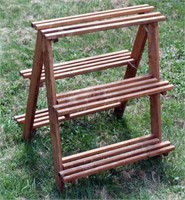 wdn plant stand - 27" h x 23" l x 21.75" wide at