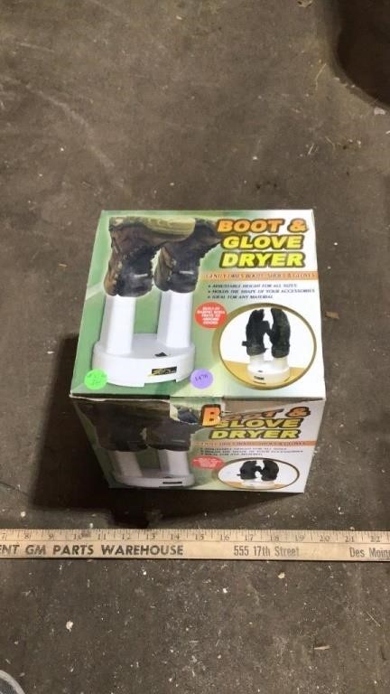 Boot and glove dryer