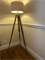 FLOOR LAMP, ADJUSTABLE HEIGHT