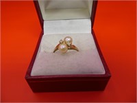 14 K Yellow Gold Pearl & Diamond Ring Size 6.75,