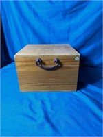 Cute Small Wooden Hinged Lid Box with Handle