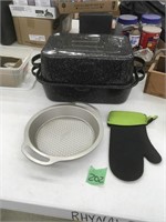 enamel roaster, pie plate, rubber pot holder